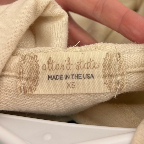 altar’d state “Go Your Own Way” Cream Graphic Cropped Hoodie Sweater Woman’s XS - Picture 5 of 7